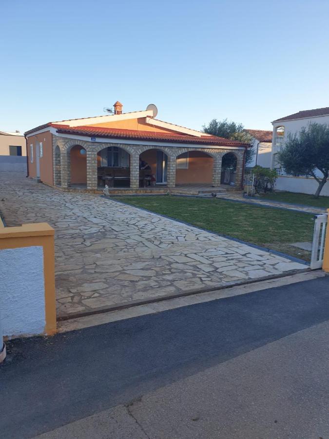 Studio Apartman I Mali Apartman 维尔 外观 照片