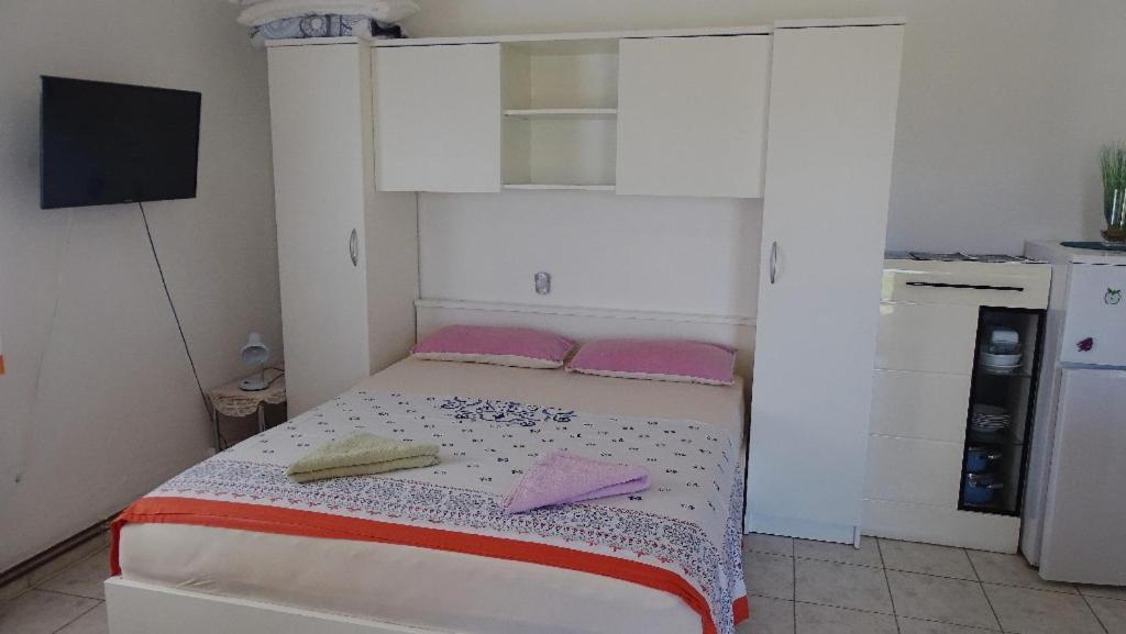 Studio Apartman I Mali Apartman 维尔 外观 照片